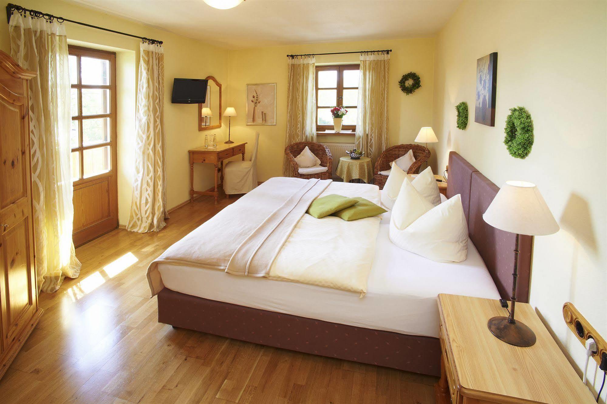 Hotel Oberwirt Obing Εξωτερικό φωτογραφία